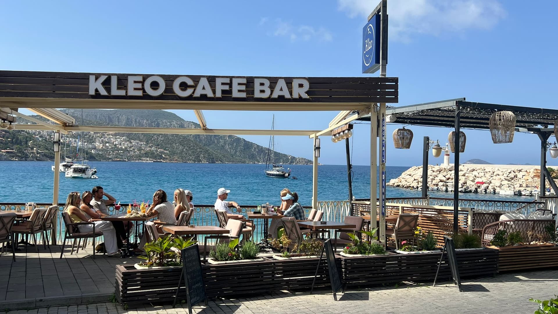 Kleo CafeBar